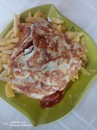 chip and 2 eggs