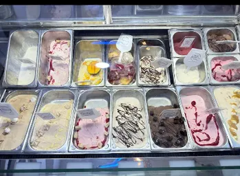 GELATO SCOOP (available flavour)