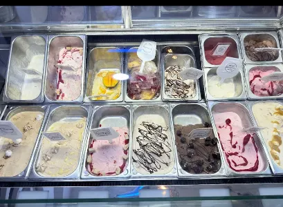 GELATO SCOOP (available flavour)
