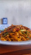 Fettuccine pasta with chicken