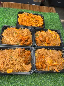 Singaporean noodles with beef