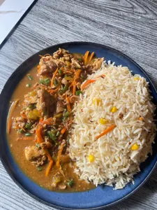 Steamed rice with beef sauce