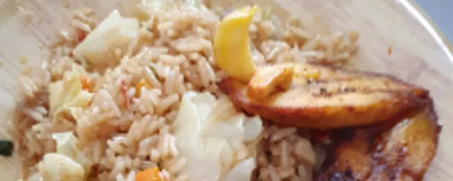 Jellof with plantain and chips