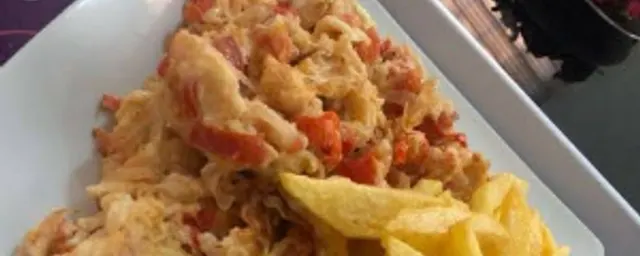 Chips with Egg