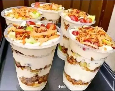 yoghurt parfait