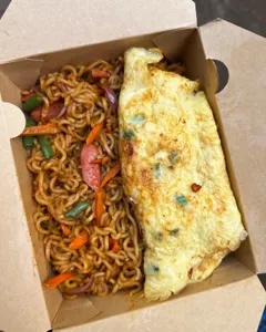 stir fry noodles and egg