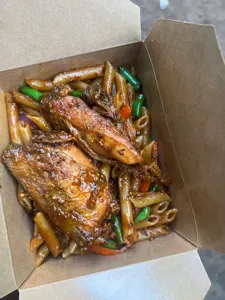 minced meatpenne pasta and peppered chicken