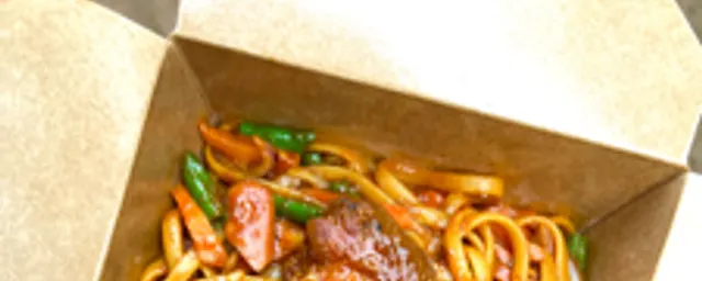 stir fry linguine pasta and peppered chicken