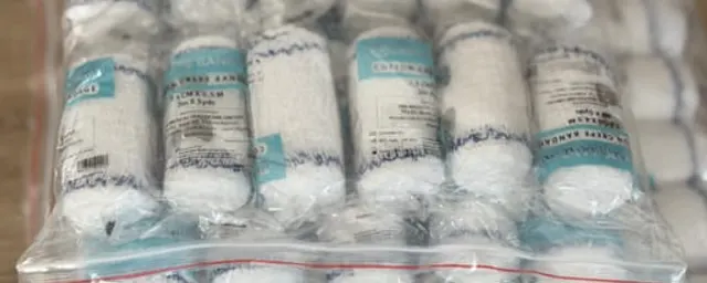 4\ Crepe bandage (medium)